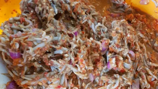 Lawar Ikan Khas NTT, rekomendasi makanan nusa tenggara.