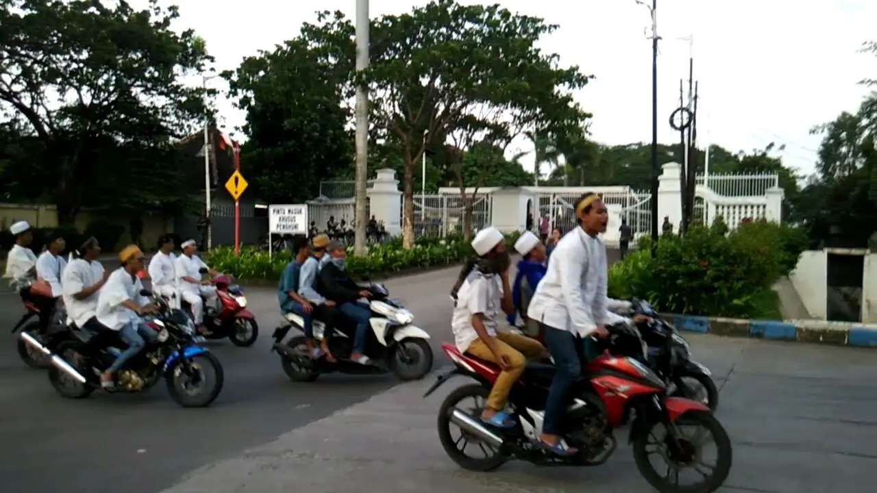 20161104-demo-jakarta-rumah ahok
