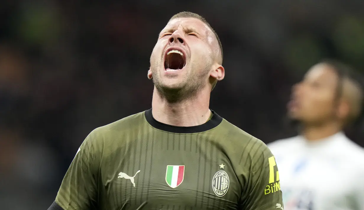 <p>Hasil imbang ini membuat AC Milan berada pada peringkat ketiga dengan 52 poin. Empoli berada di peringkat ke-14 dengan 32 poin. (AP Photo/Luca Bruno)</p>