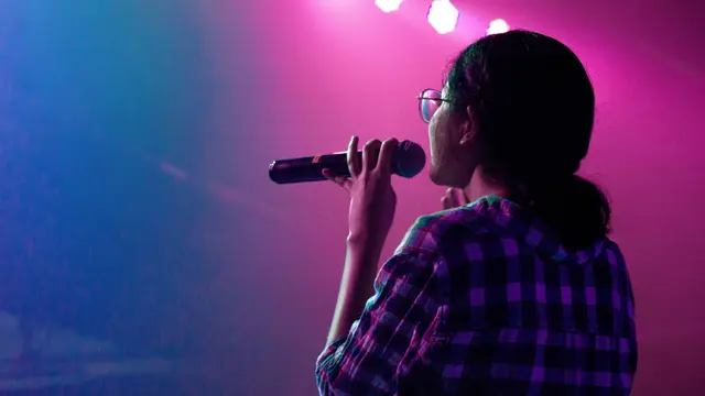 Ilustrasi karaoke