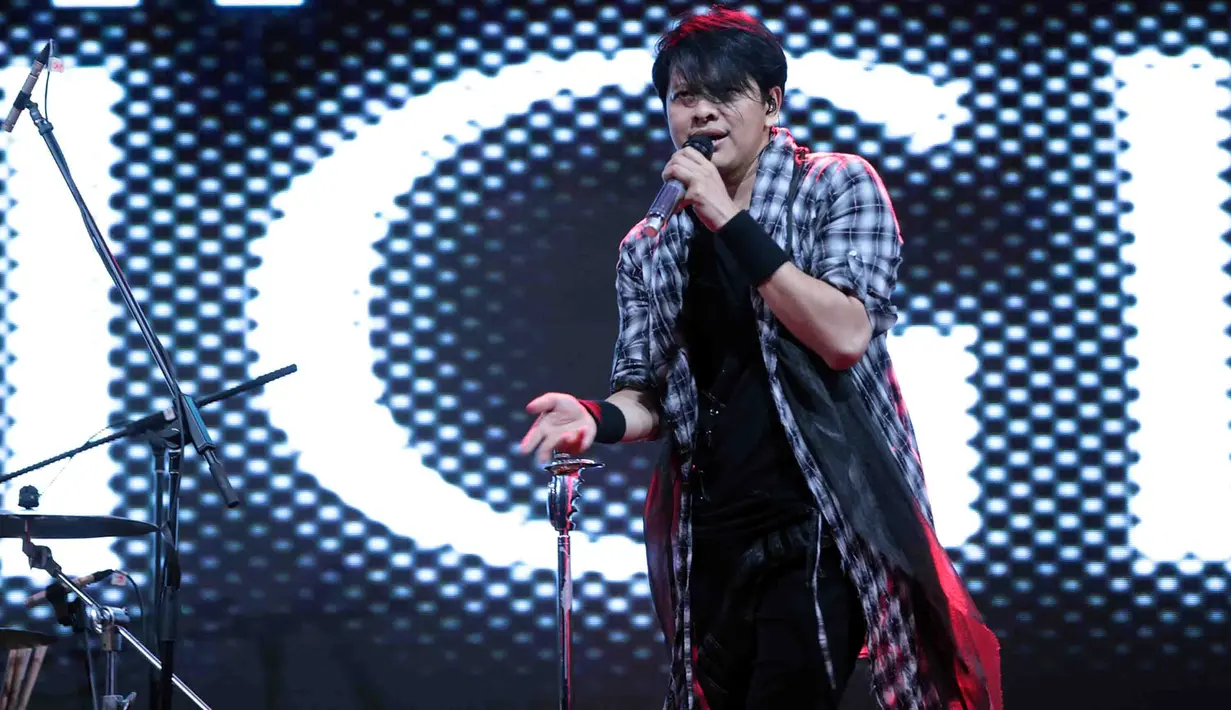 23 tahun bukan lah waktu yang sebentar,  tak heran jika para personilnya memiliki kenangan selama berkarier dengan GIGI. Mereka menganggap bermusik adalah keluarga dan lagu merupakan anak. (Deki Prayoga/Bintang.com)