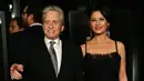 <p>Pasangan serasi ini menikah pada tahun 2000 dan akan segera merayakan ulang tahun pernikahan ke-15 pada 18 November 2015 mendatang. (Bintang/EPA)</p>