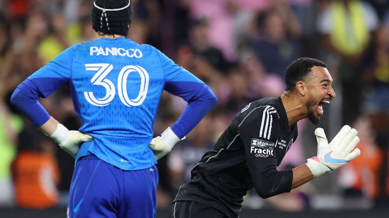 Kedua Kiper Turut Jadi Algojo