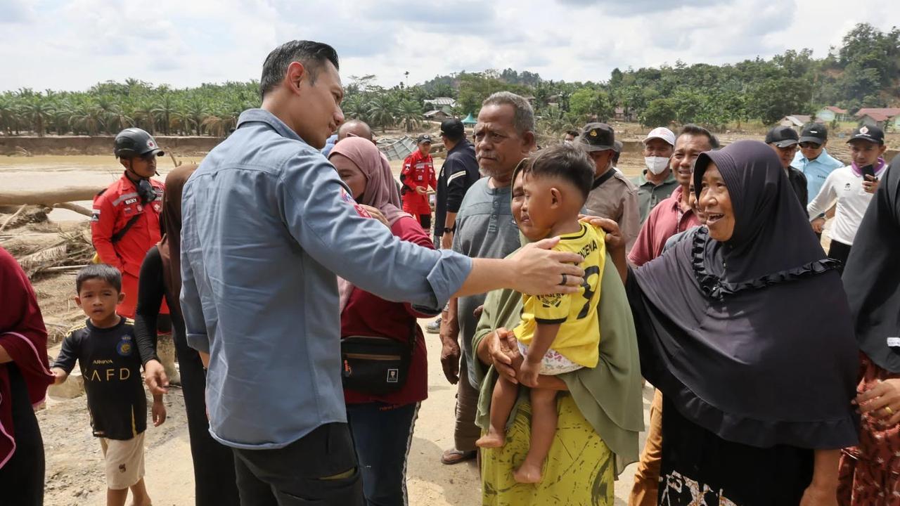 FOTO: AHY Pimpin Langsung Penanganan Cepat Pemulihan Banjir dan Longsor di Aceh Tamiang