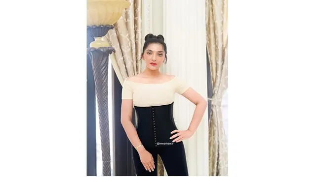 Meski terlihat lebih kurus, namun penampilan Ashanty ini tetap menuai pujian.