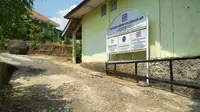 Semangat Belajar Anak Yatim dan Tidak Mampu di SMK Caruban Nagari Cirebon
