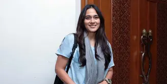 Artis senior Ine Febriyanti menyambut baik adanya program Gerakan Seniman Masuk Sekolah (GSMS) yang dilakukan oleh Kementrian Pendidikan dan Kebudayaan. Baginya, seni harus ditanamkan sejak dini pada anak-anak. (Deki Prayoga/Bintang.com)