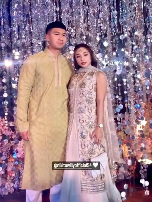 6 Gaya Artis Pakai Baju India di Acara Diwali, Nikita Willy Tampil Glamor Bak Seleb Bollywood