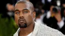 Meski demikian Kanye West merasa bersalah karena sudah mengatakan hal itu. (Los Angeles Times)