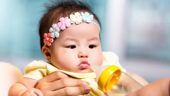 bayi menolak minum susu