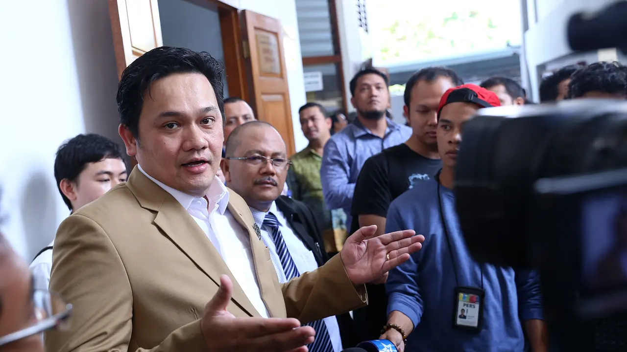 [Bintang] Farhat Abbas