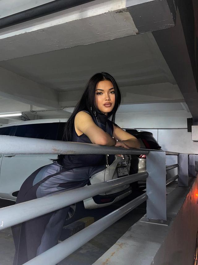 6 Potret Terbaru Queennara Anak Liza Natalia yang Makin Swag, Mirip Kylie Jenner