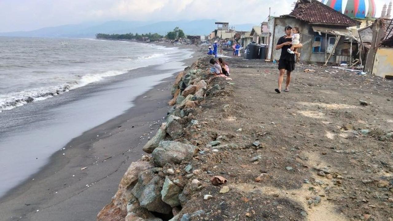 Riprap Ampenan: Solusi Jangka Panjang Melawan Abrasi dan Menjaga Masa Depan Pesisir