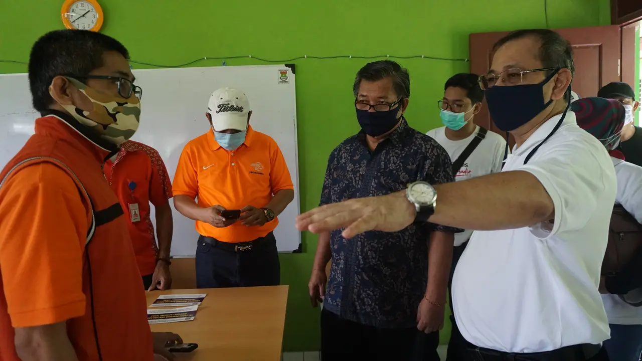 Kemensos menyalurkan bantuan sosial tunai (BST) kepada 154 keluarga di desa Jayanti Kabupaten Tangerang.