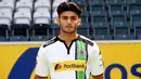 Mahmoud Dahoud merupakan pesepak bola muda binaan akademi Borussia M'Gladbach. (AFP/Patrik Stollarz)