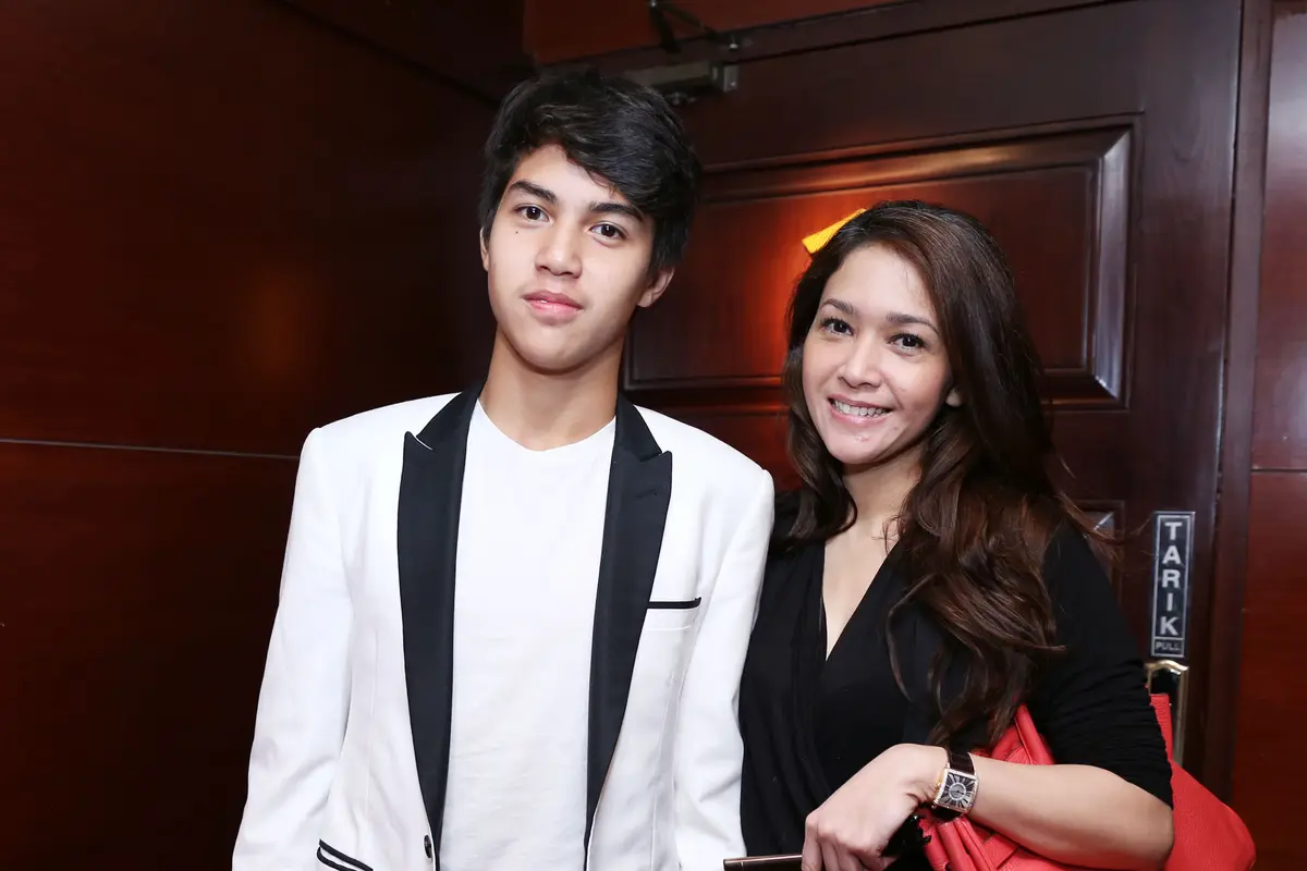 [Bintang] Maia Estianty dan El Jallaludin Rumi
