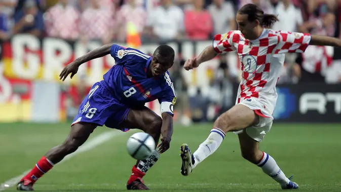 Marcel Desailly. Ia juga menjadi bagian skuat Timnas Prancis saat juara Euro 2000. Laga terakhirnya di Piala Eropa terjadi saat jumpa Kroasia di Euro 2004. Ia berusia 35 tahun, 9 bulan dan 10 hari kala itu. Ia pensiun pada 2005 usai mengoleksi 116 caps bersama Les Bleus. (AFP/Francois Xavier Marit)