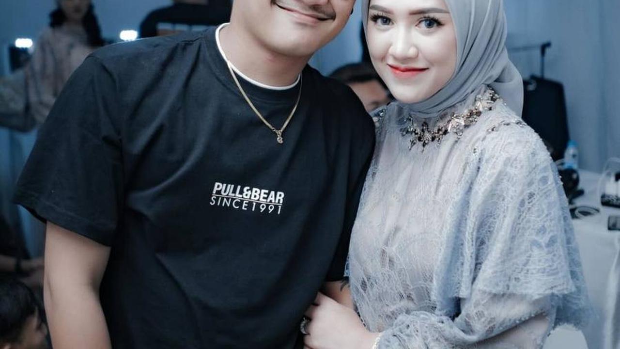 Penampilan Memukau Happy Asmara