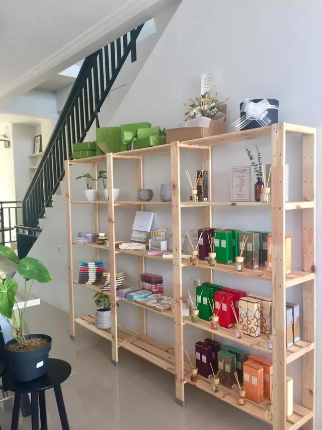 Diary Fimela: Dorong Tranformasi Mental dan Fisik, Dewi Kauw Dirikan Tempat Nongkrong yang Positif