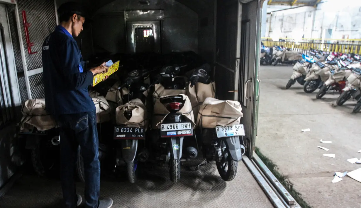 Adapun dalam program motis ini, Kemenhub menyiapkan tiga lintas untuk pengangkutan menggunakan Kereta Api, diantaranya lintas utara, tengah, dan selatan. (Liputan6.com/Johan Tallo)