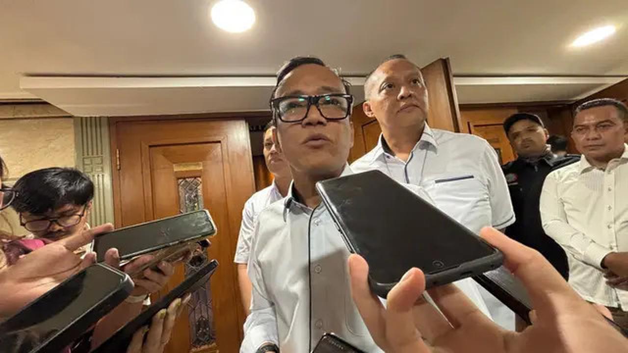 Wamenaker Immanuel Ebenezer Pernah Protes Gaji Wamen, Kalau Mau Tambahan Pinter-Pinter 'Nyopet'