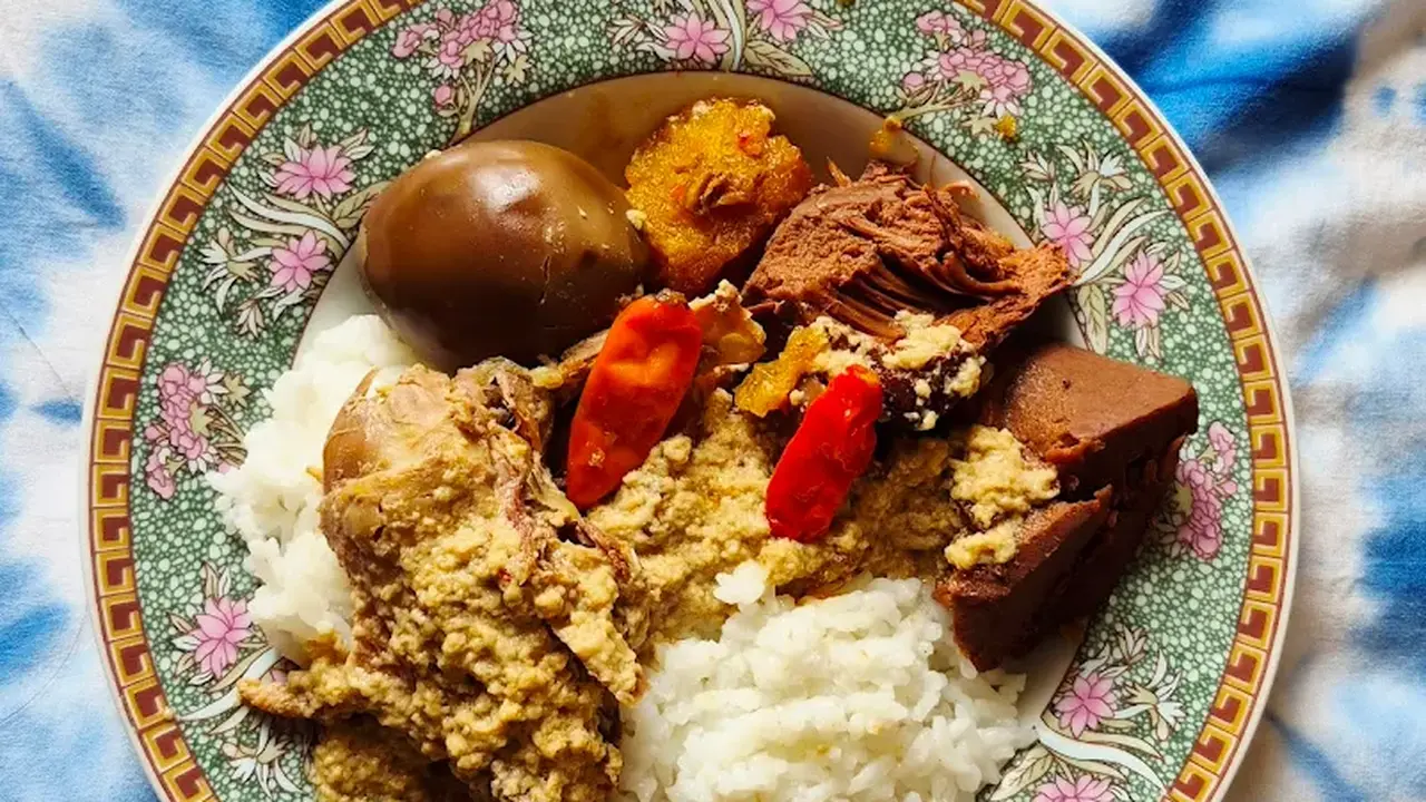 Rekomendasi Tempat Makan Enak Dekat Lokananta Solo