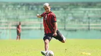 Pemain asing baru Arema FC, Ariel Lucero untuk mengarungi BRI Liga 1 2023/2024. (Bola.com/Iwan Setiawan)