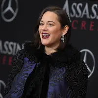 Marion Cotillard kini tengah berbahagia. Ia baru saja melahirkan anak ke-2 yang merupakan buah cintanya bersama sang kekasih, Guillaume Canet. Kabar bahagia ini tentu saja didambakan mereka sejak lama. (AFP/Bintang.com)