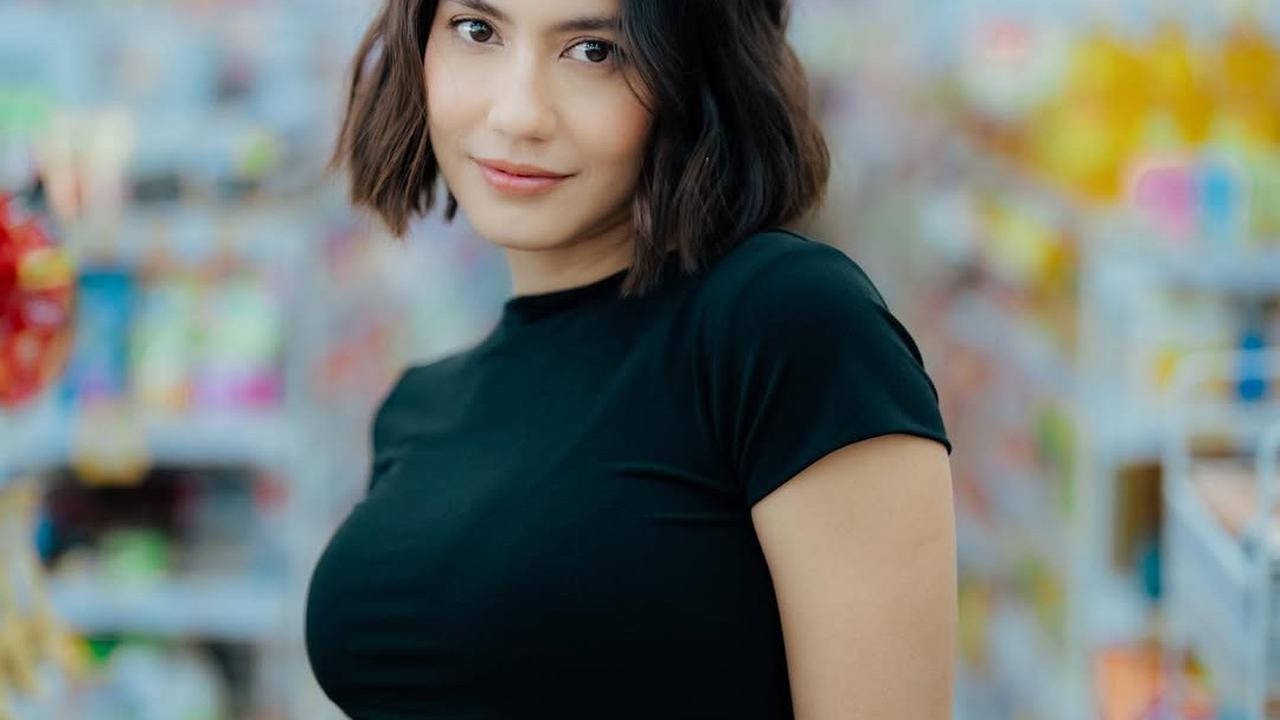 Potret Pevita Pearce dengan Outfit Casual yang Menawan (credit: instagram/pevpearce)