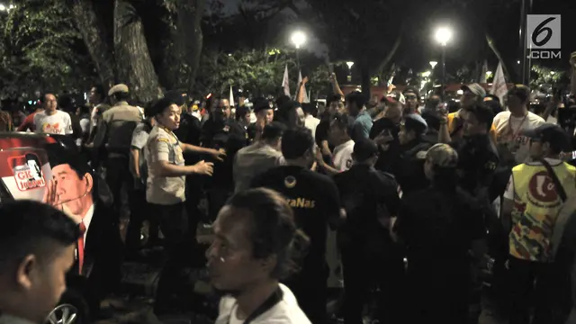 Terdengar Suara Ledakan Polisi Sisir di Parkir Timur Senayan