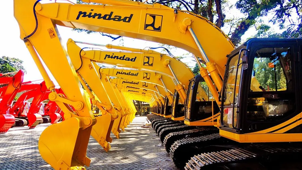 58 unit excavator buatan PT Pindad. (Liputan6.com/Maulandy)