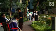 Warga bermain di Taman Situ Lembang, Menteng, Jakarta, Rabu (26/7/2023). (Liputan6.com/Angga Yuniar)