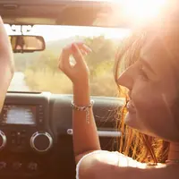 Bisa kah dua orang yang pernah bersama dan saling cinta, lalu berpisah dan seolah semua baik-baik saja? (Foto: huffingtonpost.com)