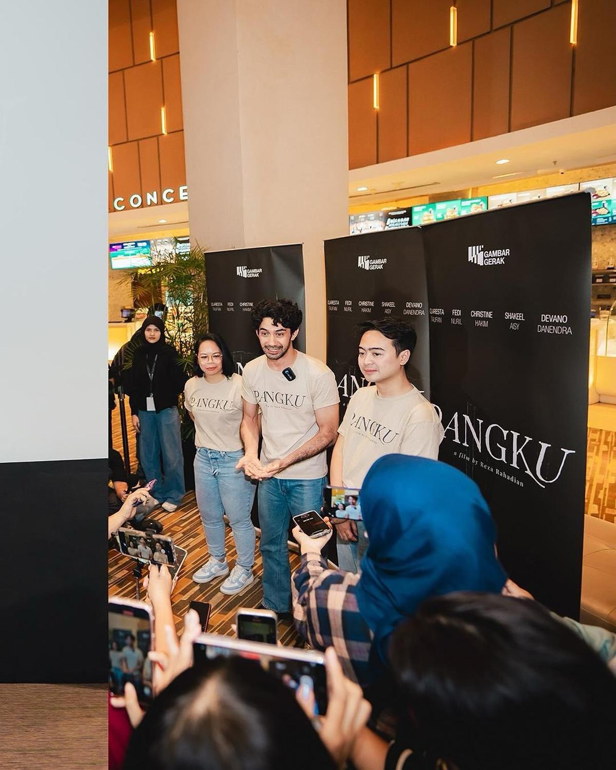 Reza Rahadian Debut Sebagai Sutradara, Simak Sinopsis dan Deretan Pemain&nbsp;Film&nbsp;'PANGKU'