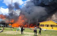 Kronologi 17 Barak Polisi Ludes Terbakar