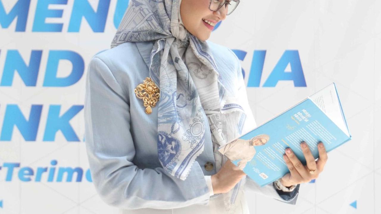 Staf Khusus Presiden Bidang Sosial, Angkie Yudistia meluncurkan buku keempatnya yang berjudul "Menuju Indonesia Inklusi" pada Jumat, 21 Juli 2023.