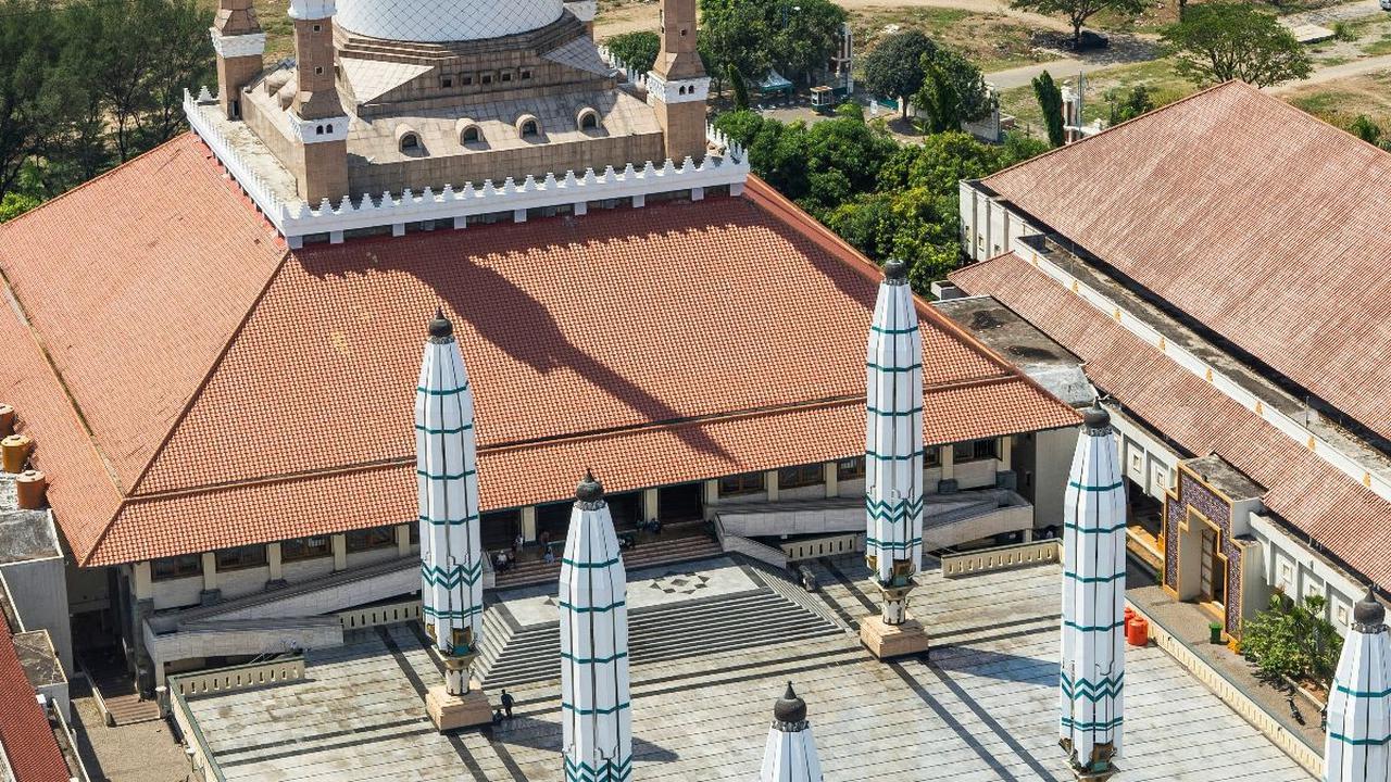 <b>Masjid Agung Jawa Tengah (MAJT)</b>