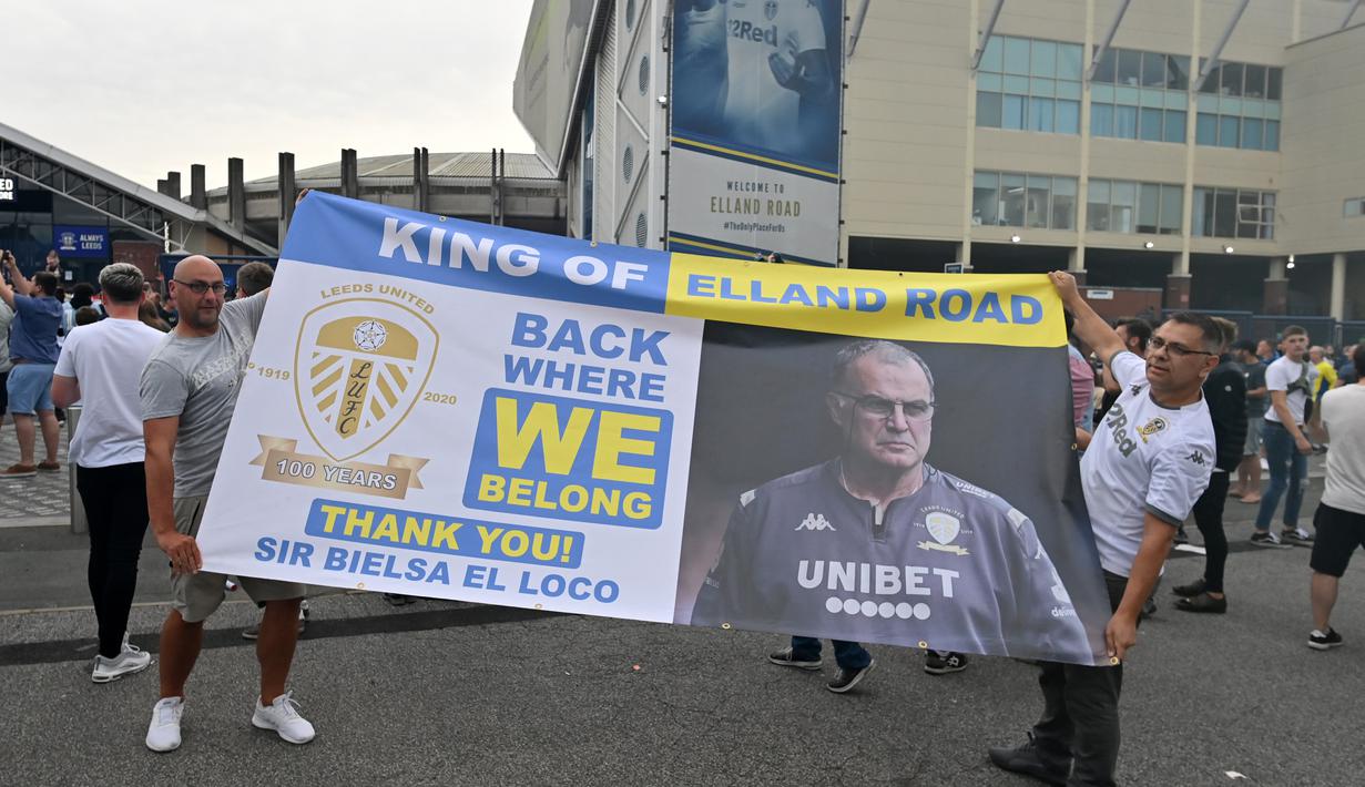 3. The Whites terakhir kali merasakan atmosfer persaingan Liga Inggris 16 tahun silam. (AFP/Paul ELlis)