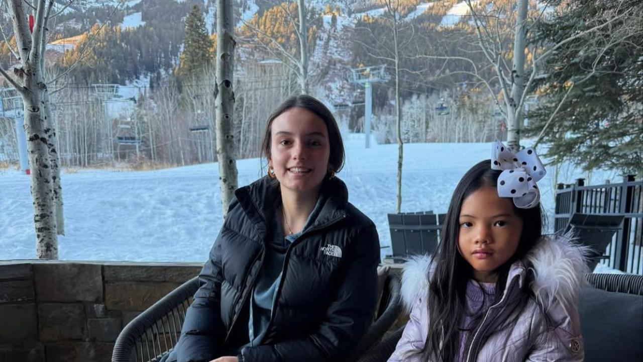 7 Potret Farah Quinn dan Keluarga Nikmati Liburan Musim Dingin, Snowboard Hingga Momen Santai!