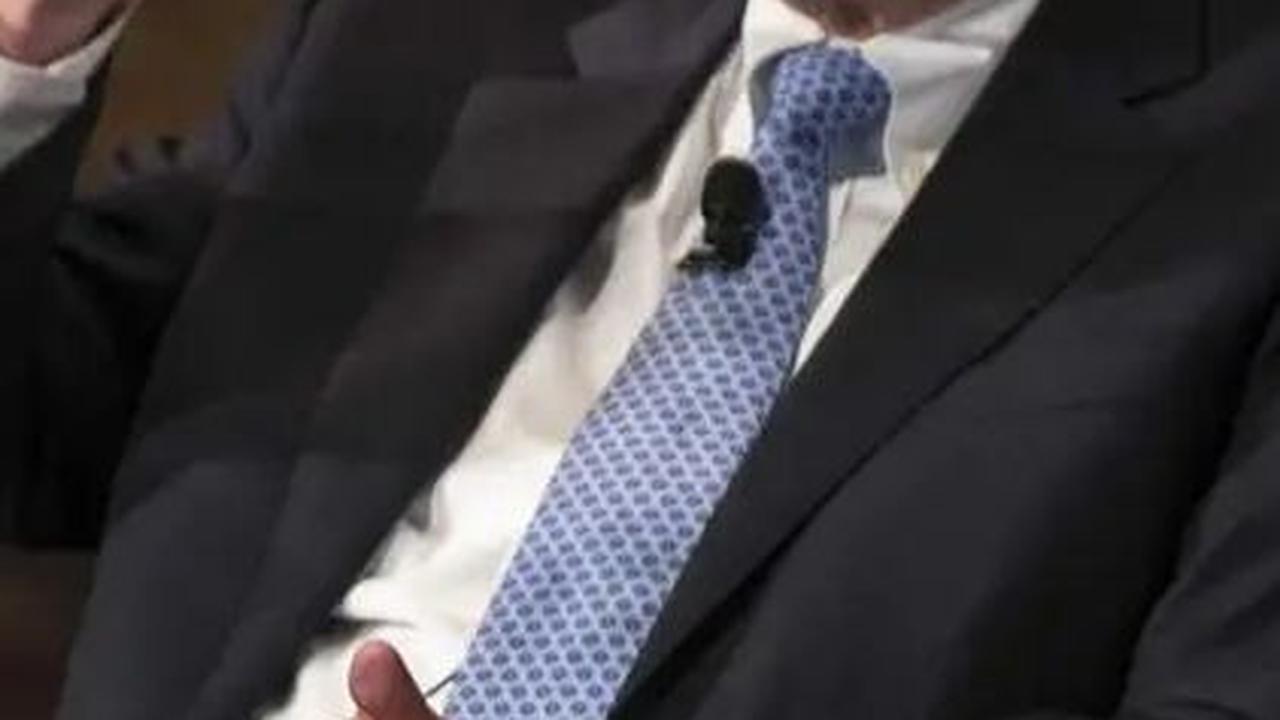 <b>5. Warren Buffett</b>