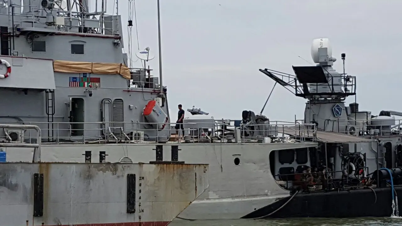 Lambung KRI Pati Unu-384 bocor di Perairan Belawan