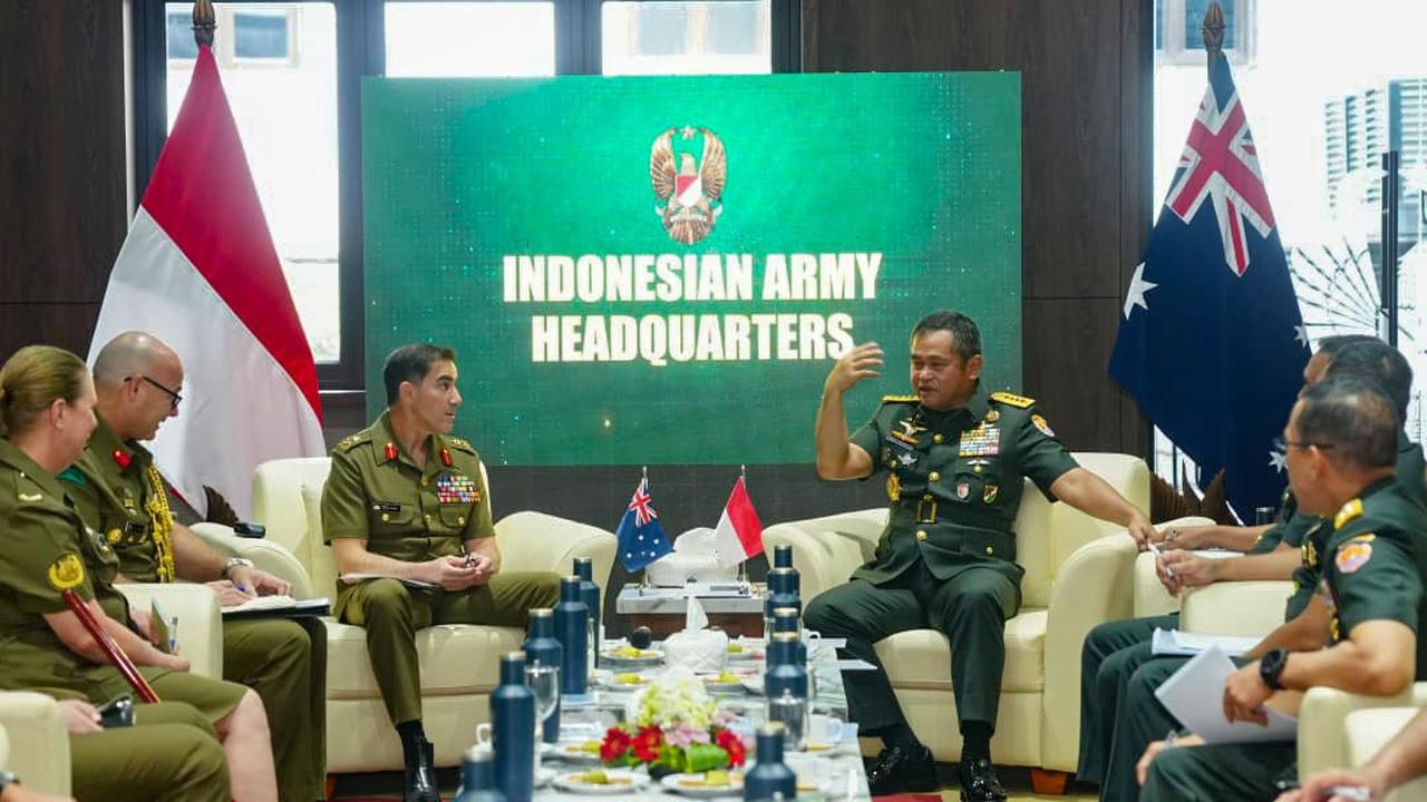 FOTO: Momen Akrab Kasad Maruli dan  Kepala Angkatan Darat Australia di Mabesad