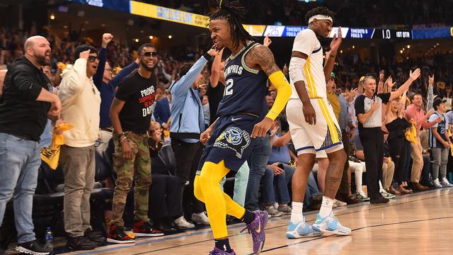 Aksi Ja Morant saat Grizzlies melawan Warriors di play-off NBA