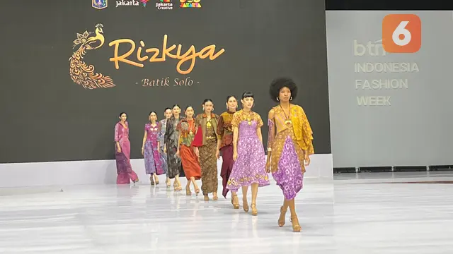 Tampilan Cantik Wastra Batik Solo Jatukrama Amerta di IFW 2025. (Dok: Liputan6.com/dyah)