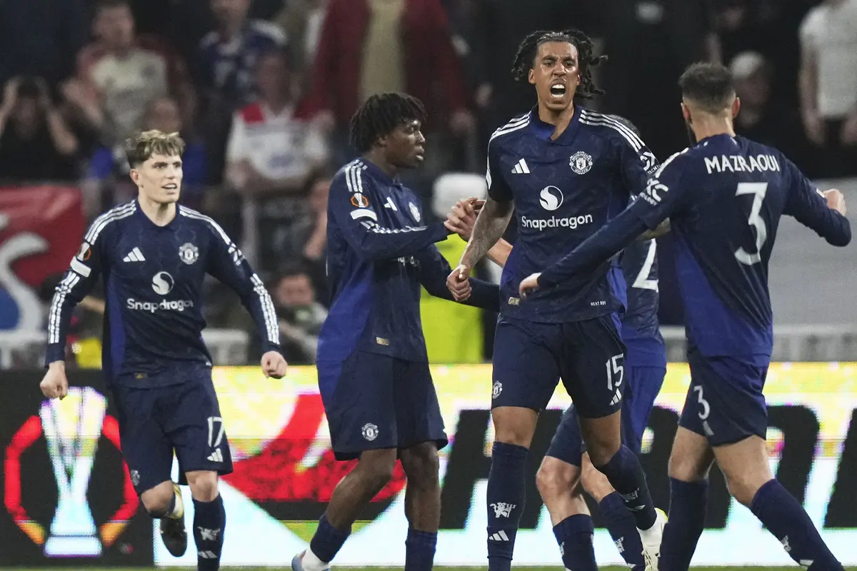 Foto: Blunder Andre Onana Batalkan Kemenangan Comeback MU atas Lyon di Liga Europa