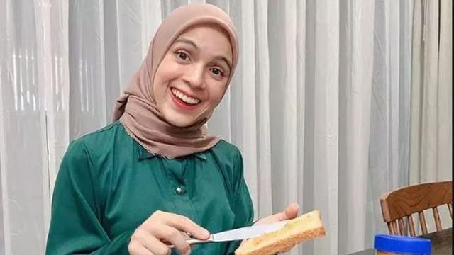 Pola Malan Sehat Nycta Gina