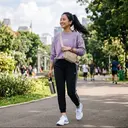Nyaman Buat Gerak, Stylish Buat Jalan! Intip Rekomendasi Celana Training Wanita yang Wajib Dilirik