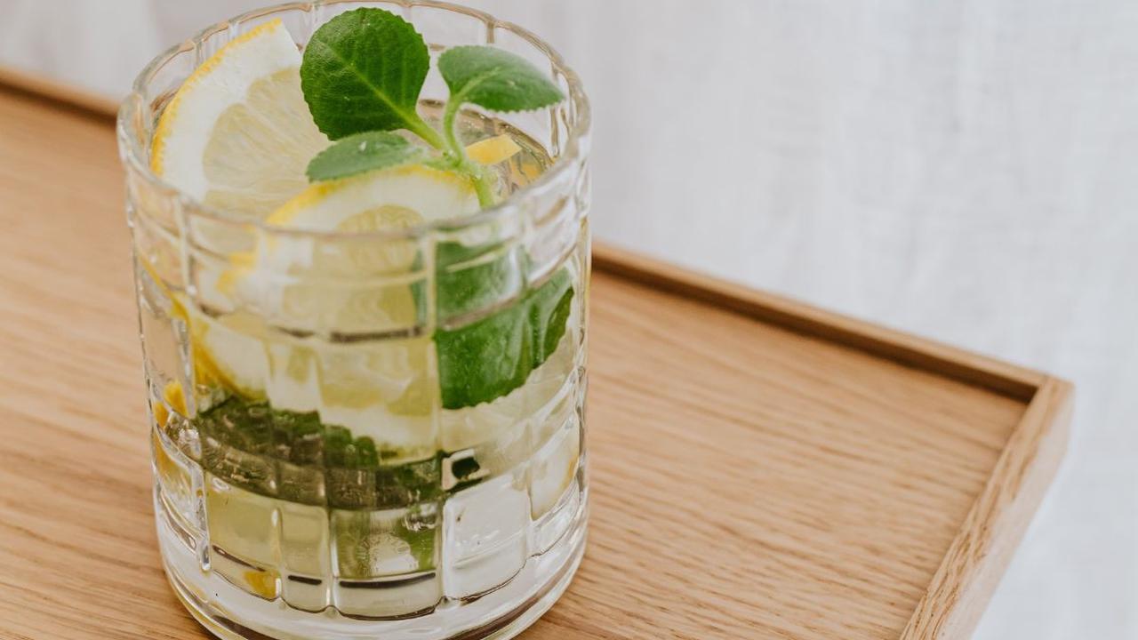 Minuman Bersoda dan Mint