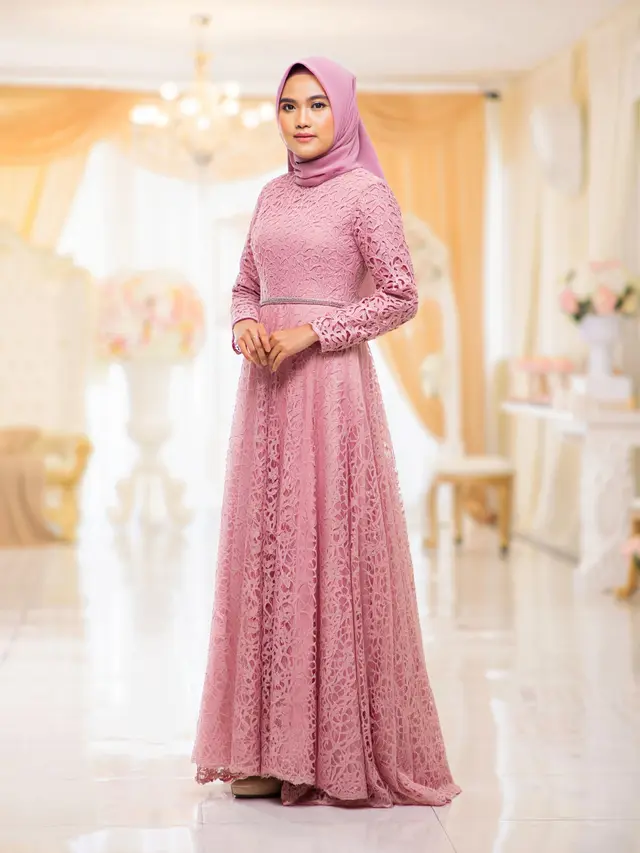 Long Dress Brokat untuk Pesta Pernikahan