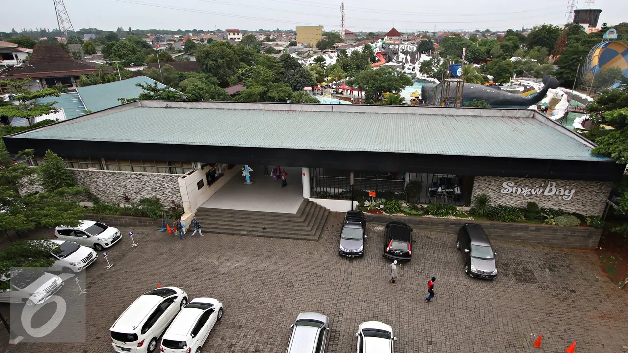 20151217-Snowbay-TMII-Dipasangi-Plang-Akibat-Tunggak-Pajak-Rp-1,7-Miliar-IA